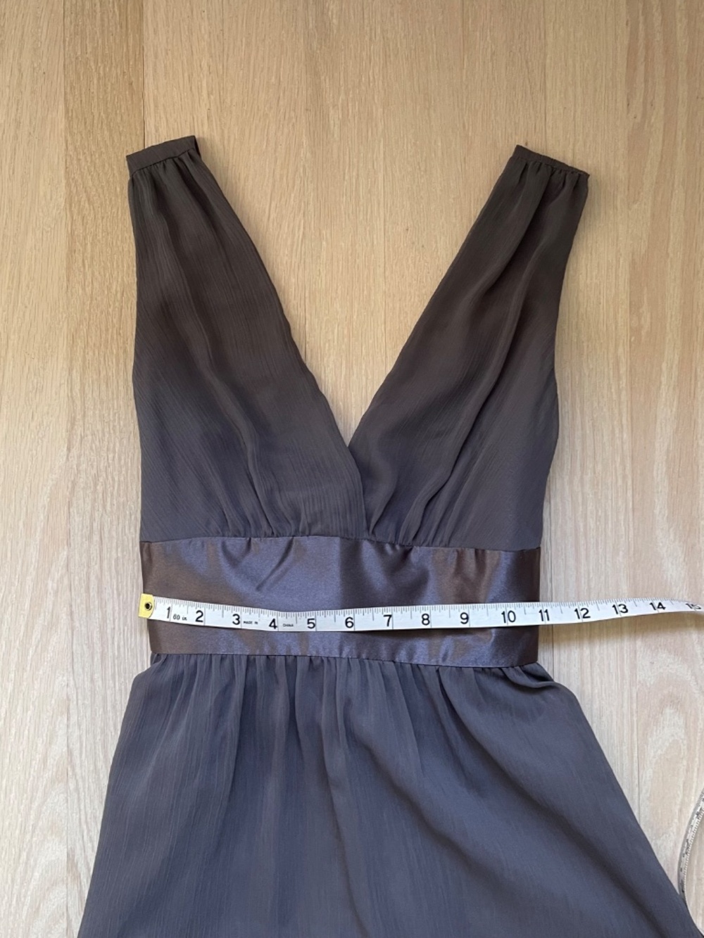 21 by Forever 21 Grey Chiffon V-Neck Cocktail Dress - Small (Fits like Junior S) - Picture 4 of 10